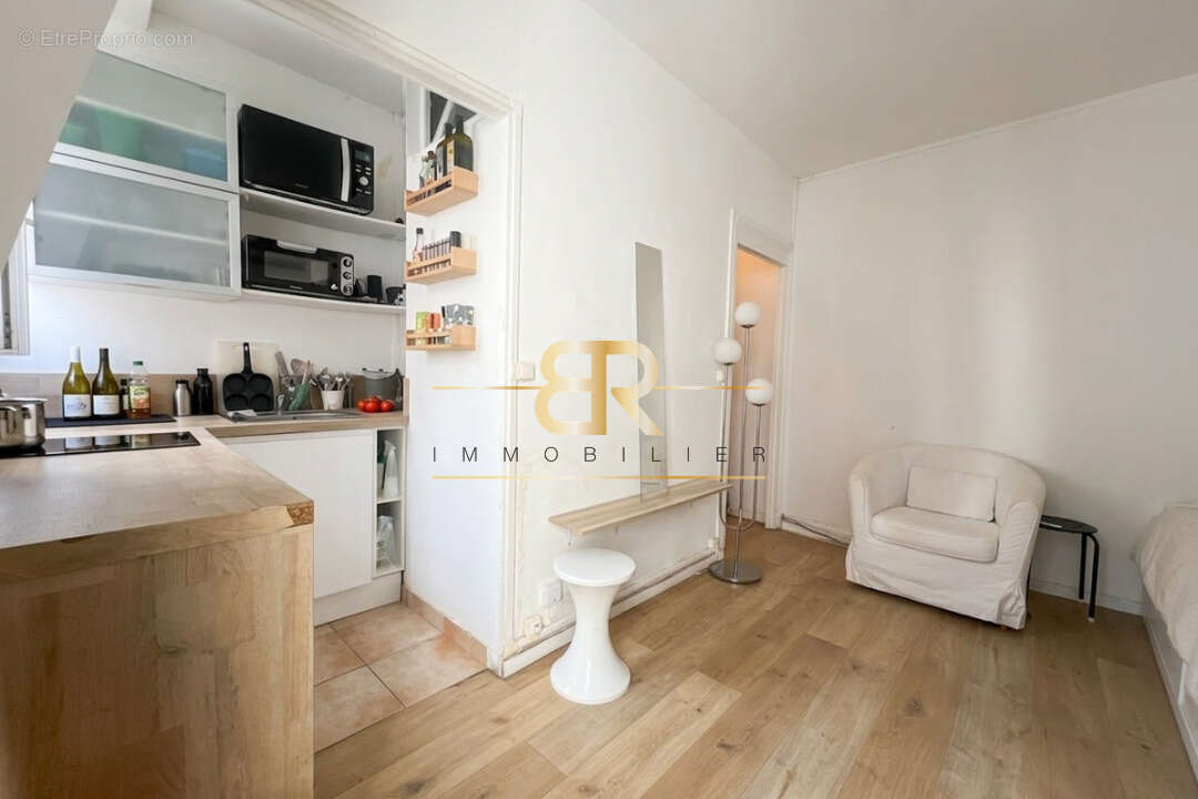 Appartement à PARIS-7E