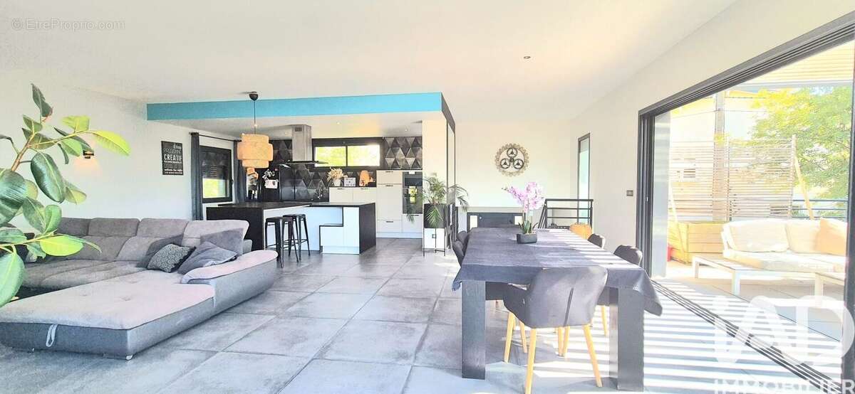 Photo 3 - Maison à SAINT-ETIENNE