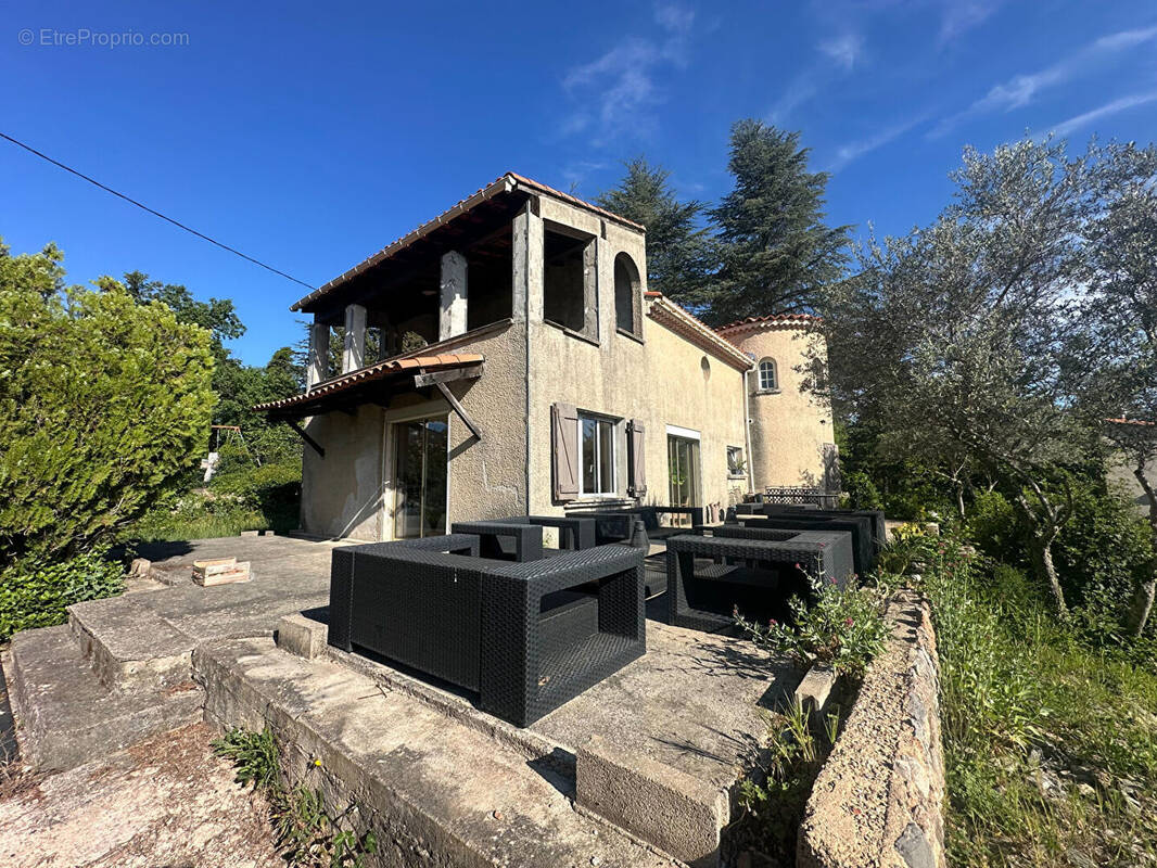 Maison à SAINT-MAXIMIN-LA-SAINTE-BAUME
