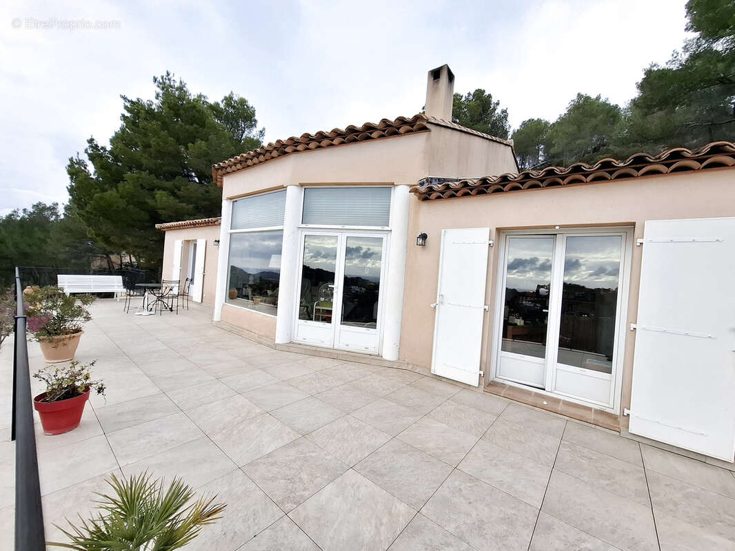 Maison à LA CADIERE-D'AZUR