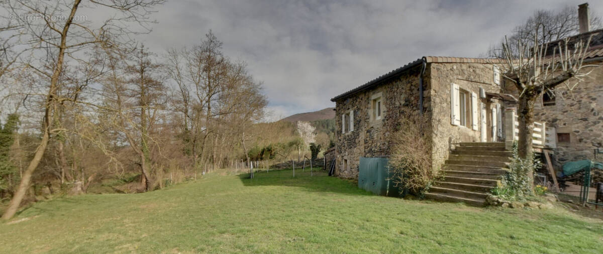 Maison à SAINT-VINCENT-DE-DURFORT