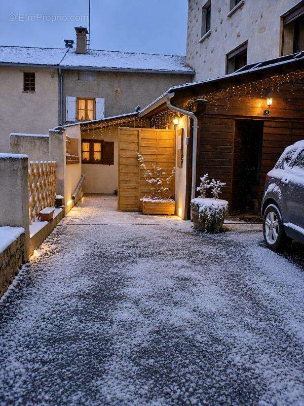 Maison à LA LLAGONNE