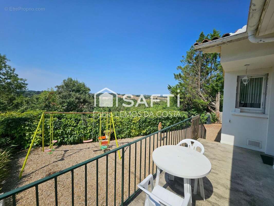 Maison 89 m² à Courrensan  - photo 2