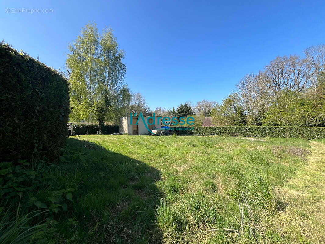 Terrain à BRUEIL-EN-VEXIN