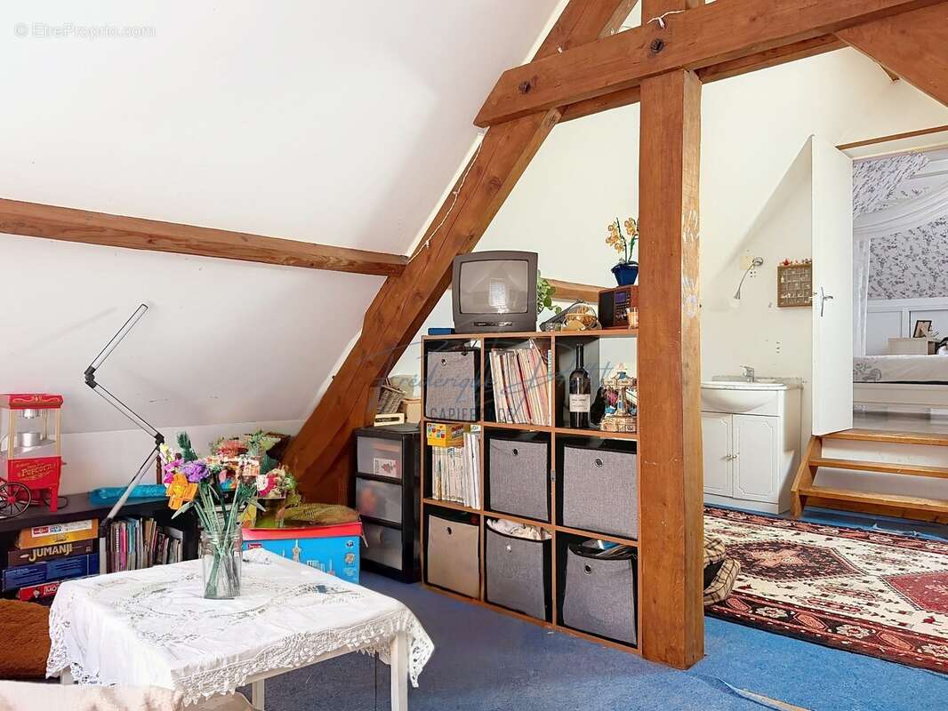  À vendre – Authentique longère de 192 m² à proximité de Clermont - photo 12