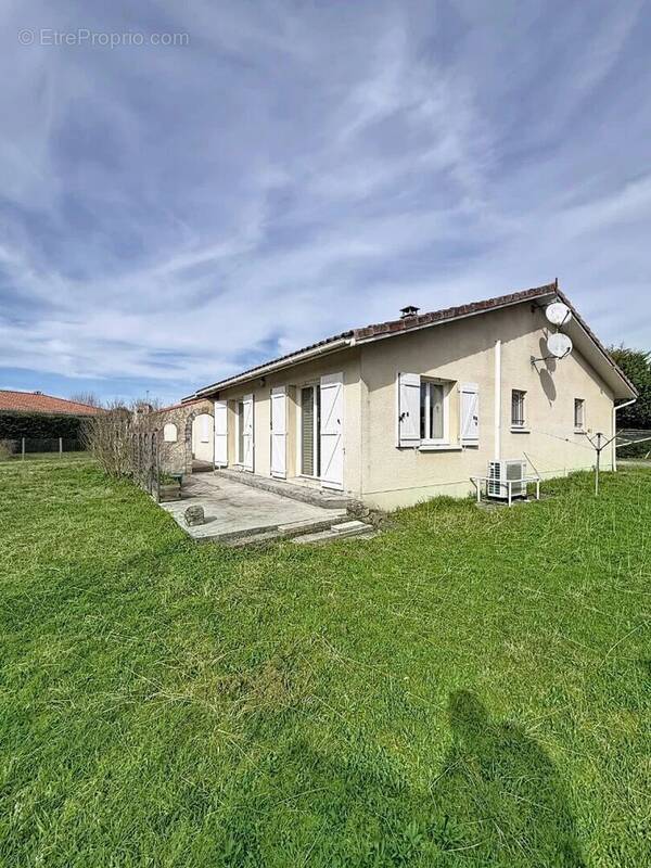 Maison à PARENTIS-EN-BORN