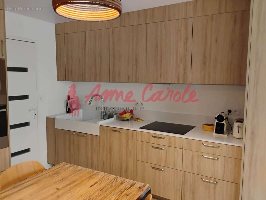 Appartement à PARIS-20E