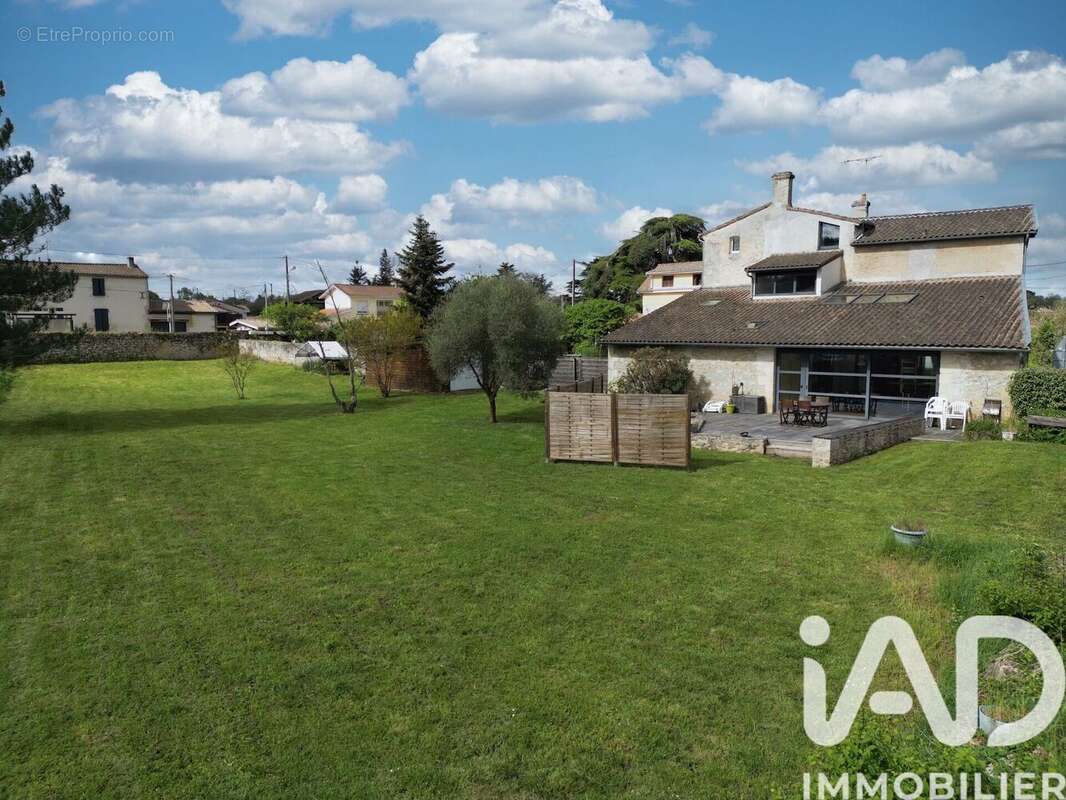 Photo 2 - Maison à VIRELADE