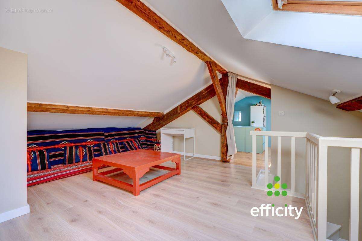 Appartement à OULLINS