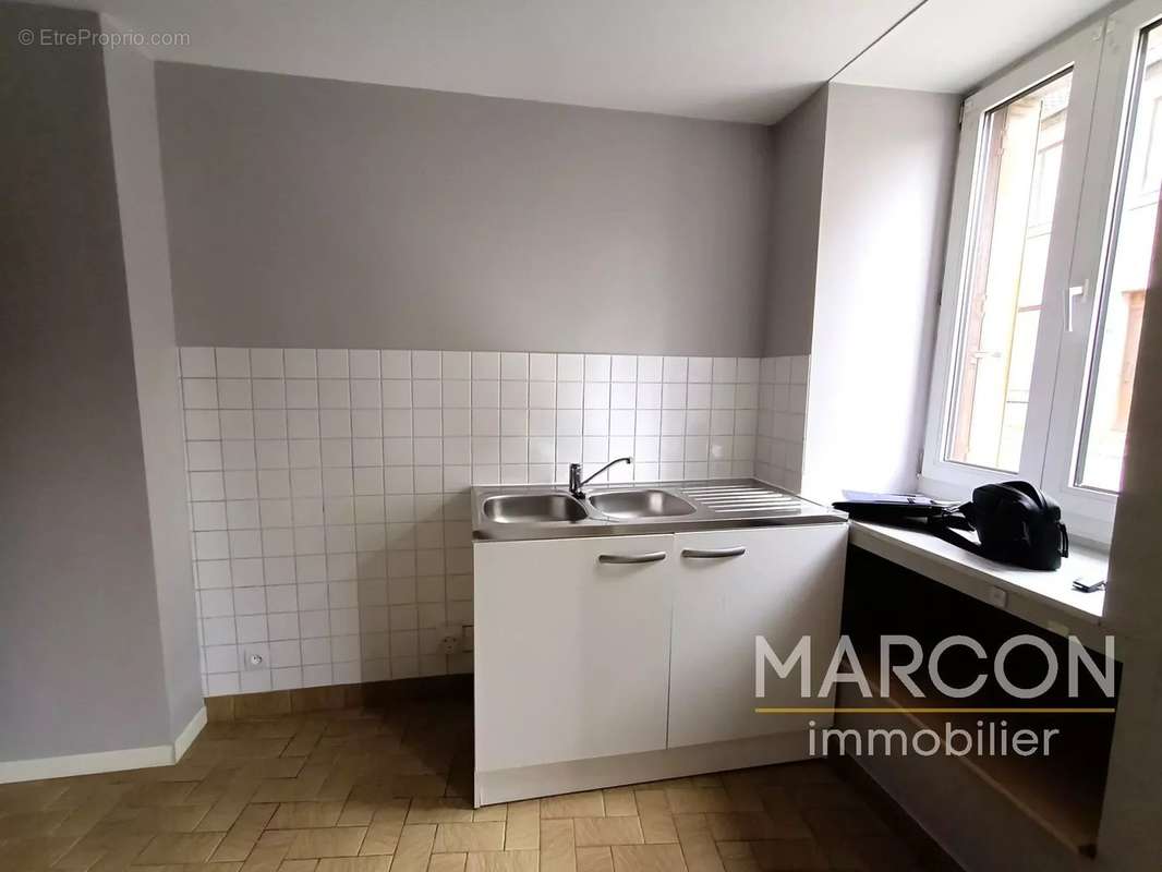 Maison à SAINT-GEORGES-LA-POUGE