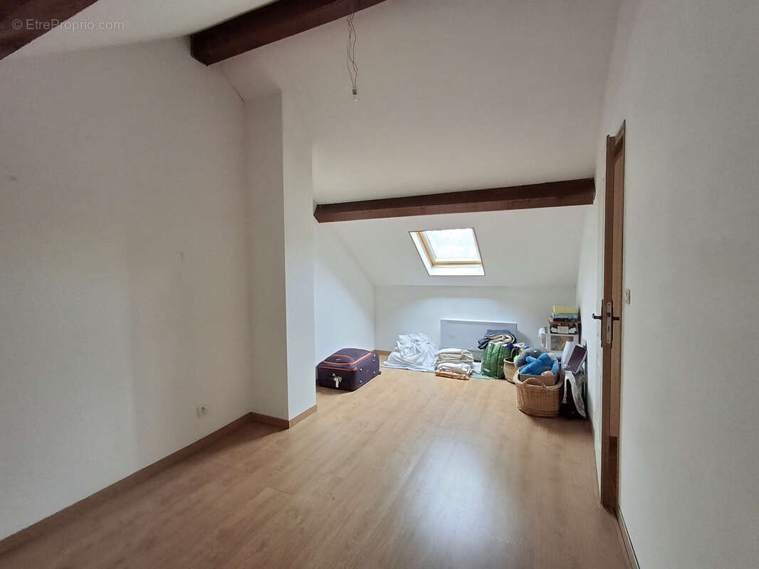 Maison à JUSSY-LE-CHAUDRIER
