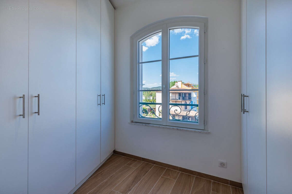 Appartement à GRIMAUD