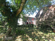 Maison à CHAPDES-BEAUFORT