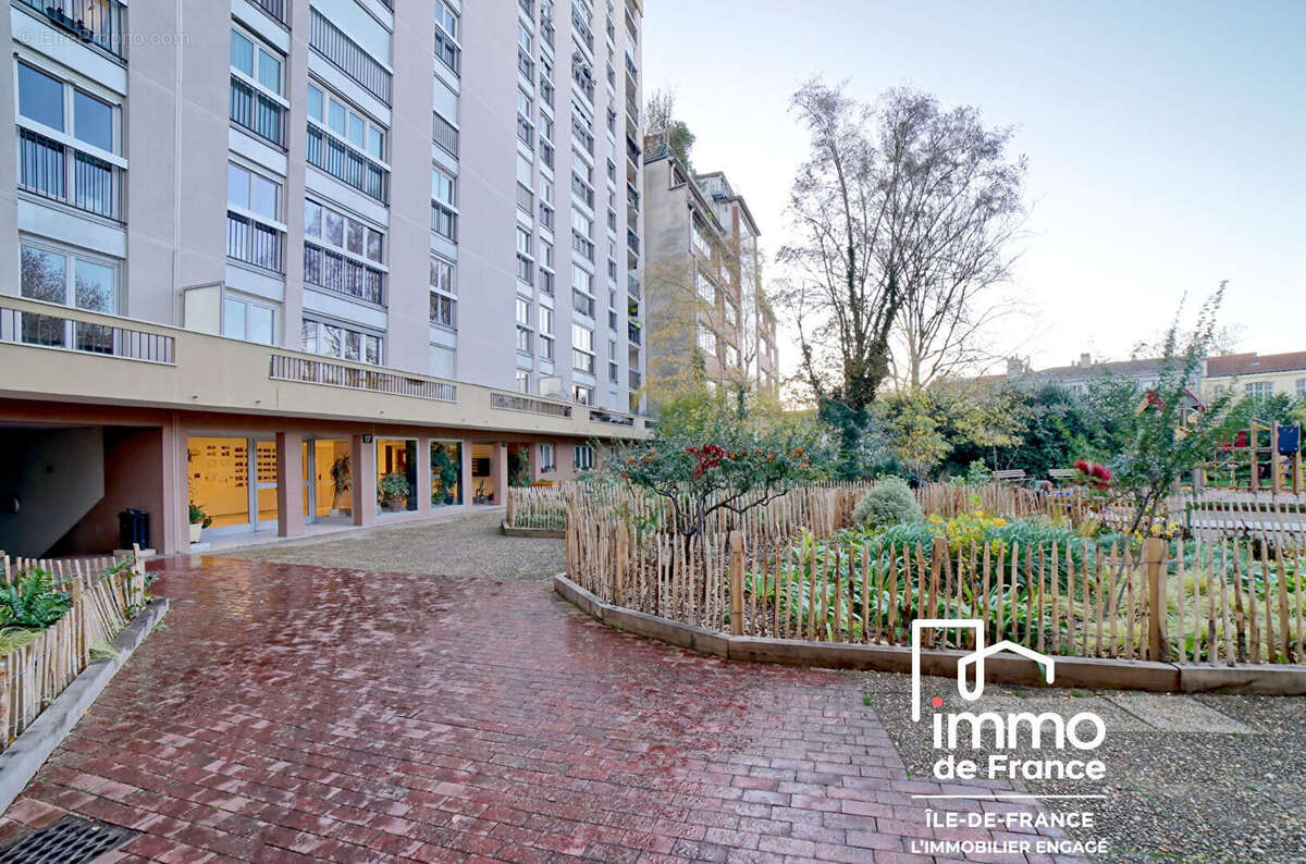 Appartement à PARIS-19E