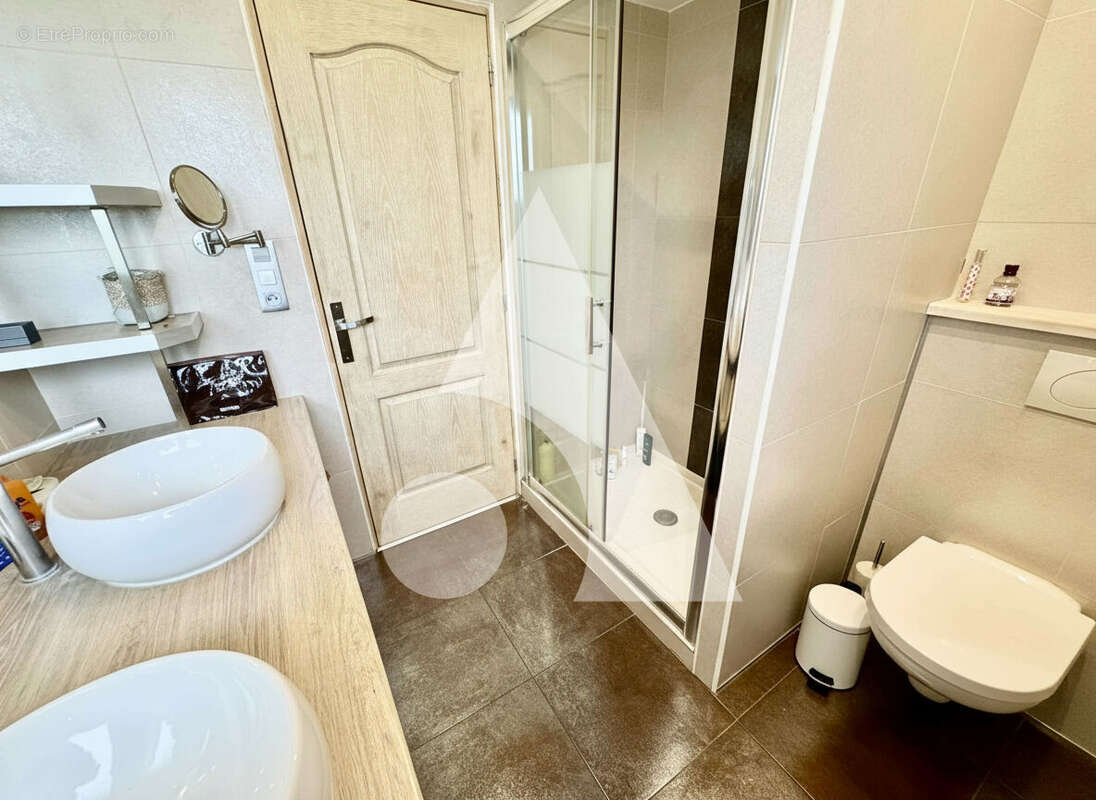 Maison à NEUFCHATEAU