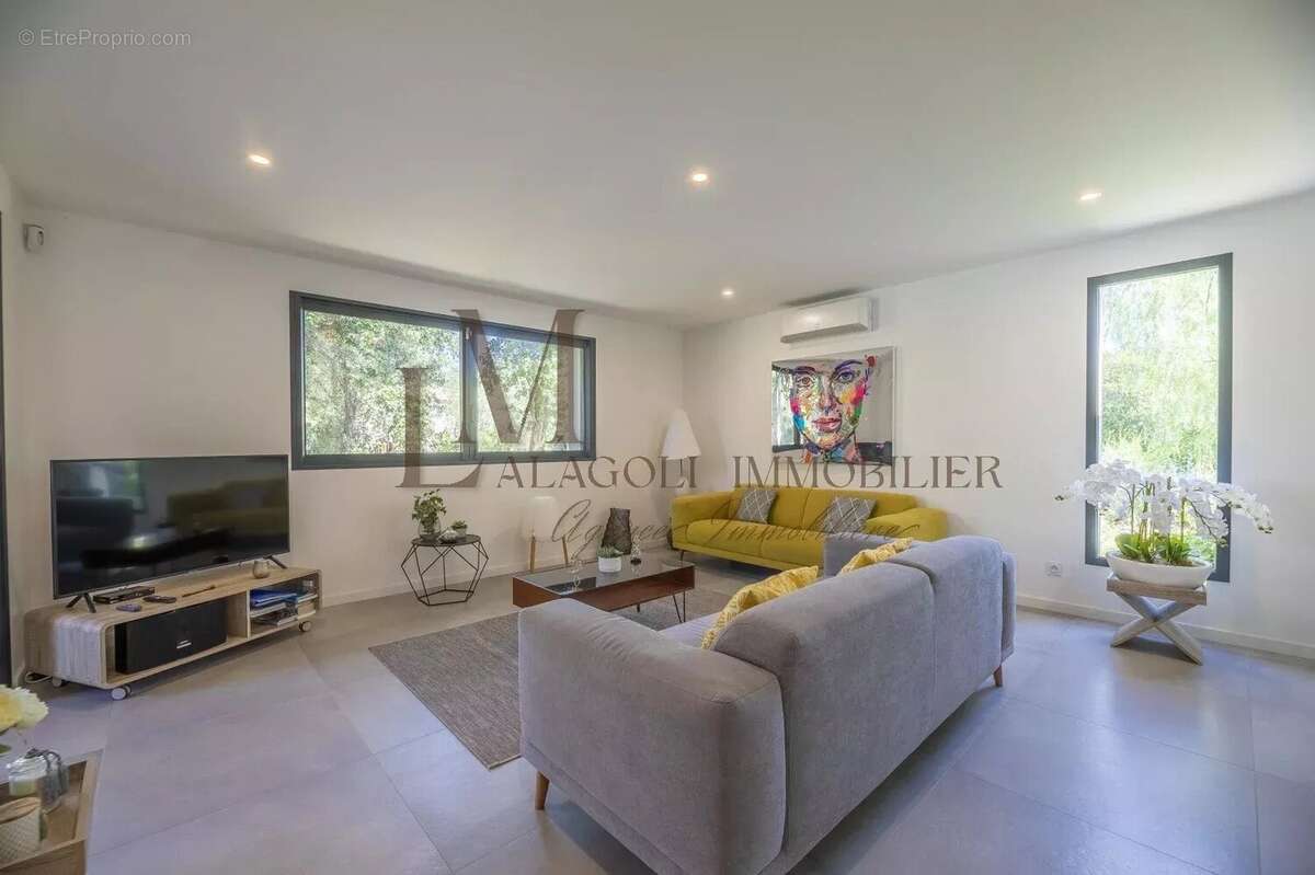 Maison à PORTO-VECCHIO