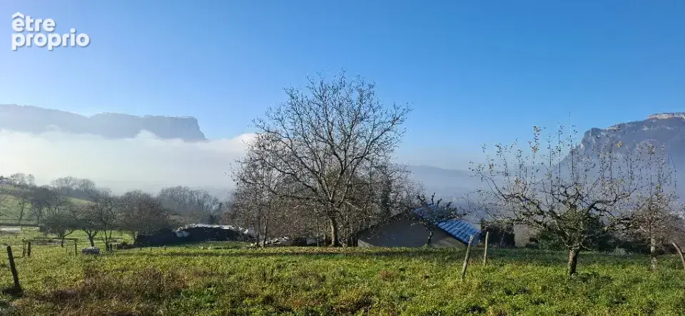 Terrain à SAINT-PIERRE-DE-SOUCY