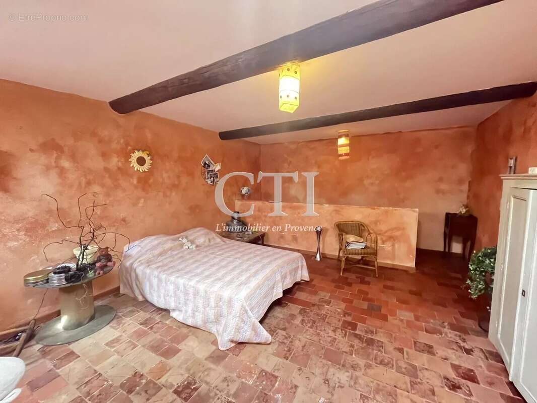 Maison à VAISON-LA-ROMAINE