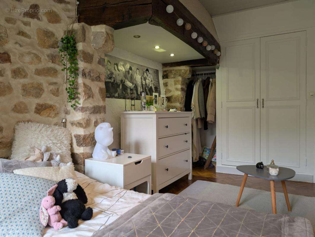 Maison à CHEMIRE-EN-CHARNIE