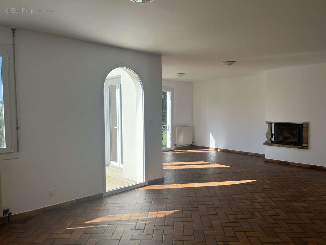 Maison à MORTAGNE-SUR-SEVRE