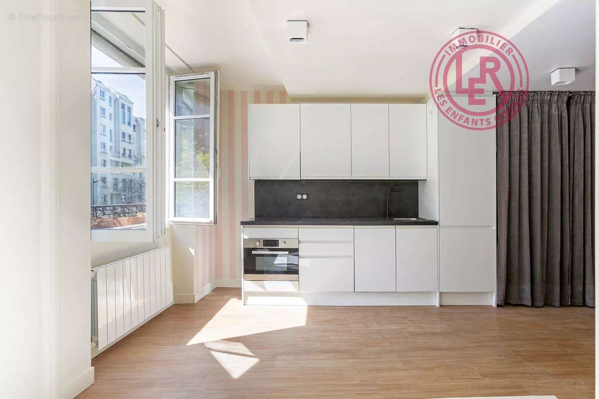 Appartement à PARIS-3E