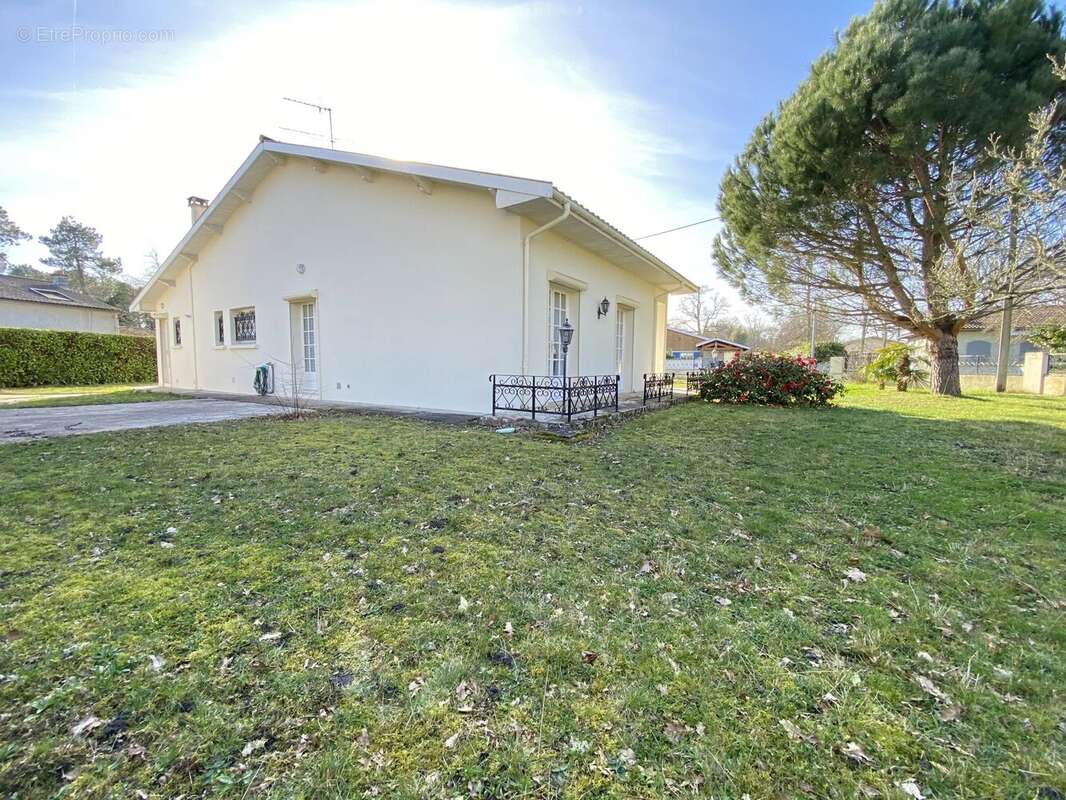 Maison à SAINT-MEDARD-EN-JALLES