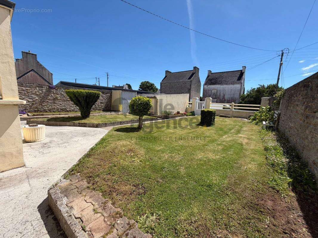Maison à PLOUHINEC