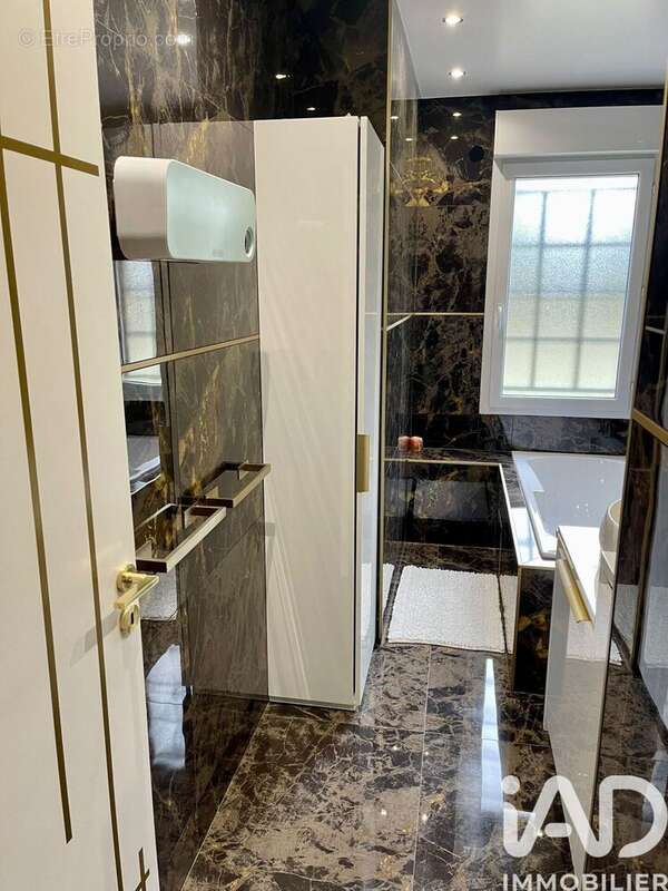 Photo 7 - Appartement à LIEUSAINT