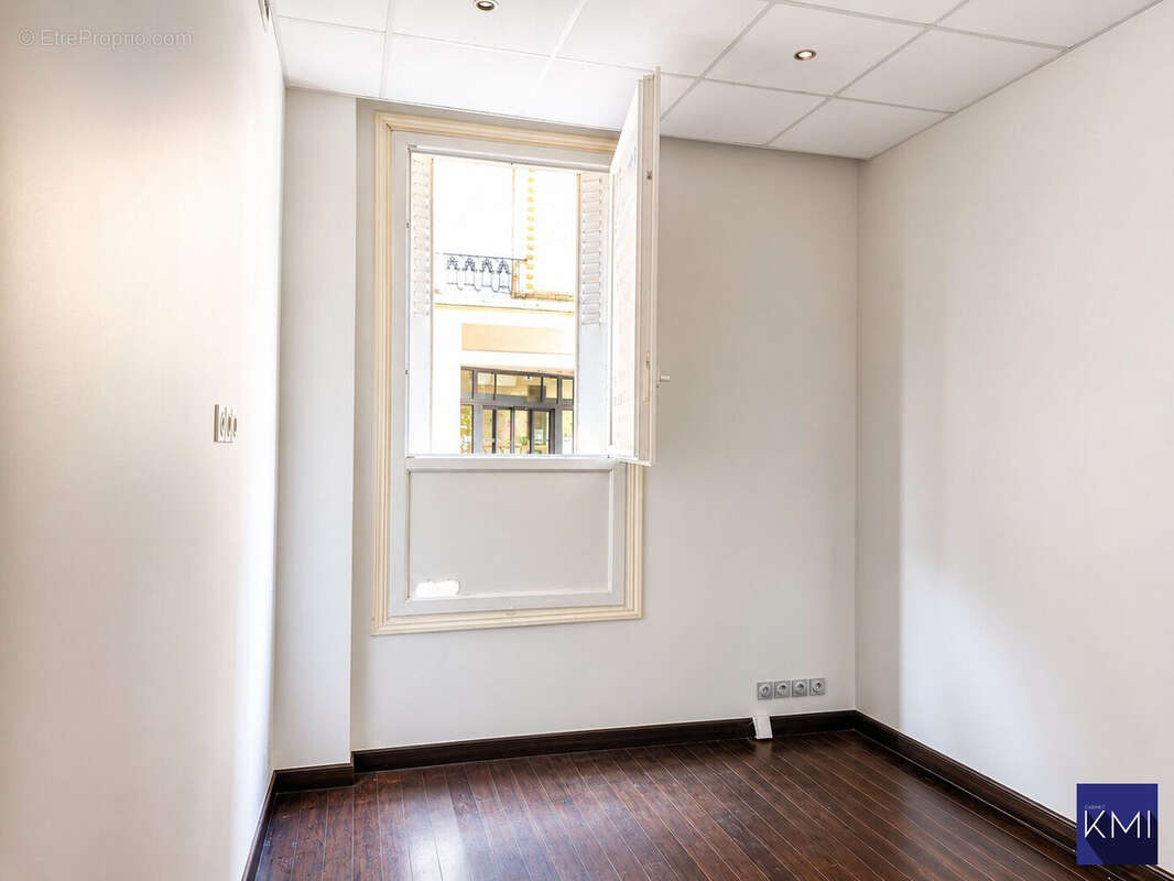Appartement à PARIS-20E