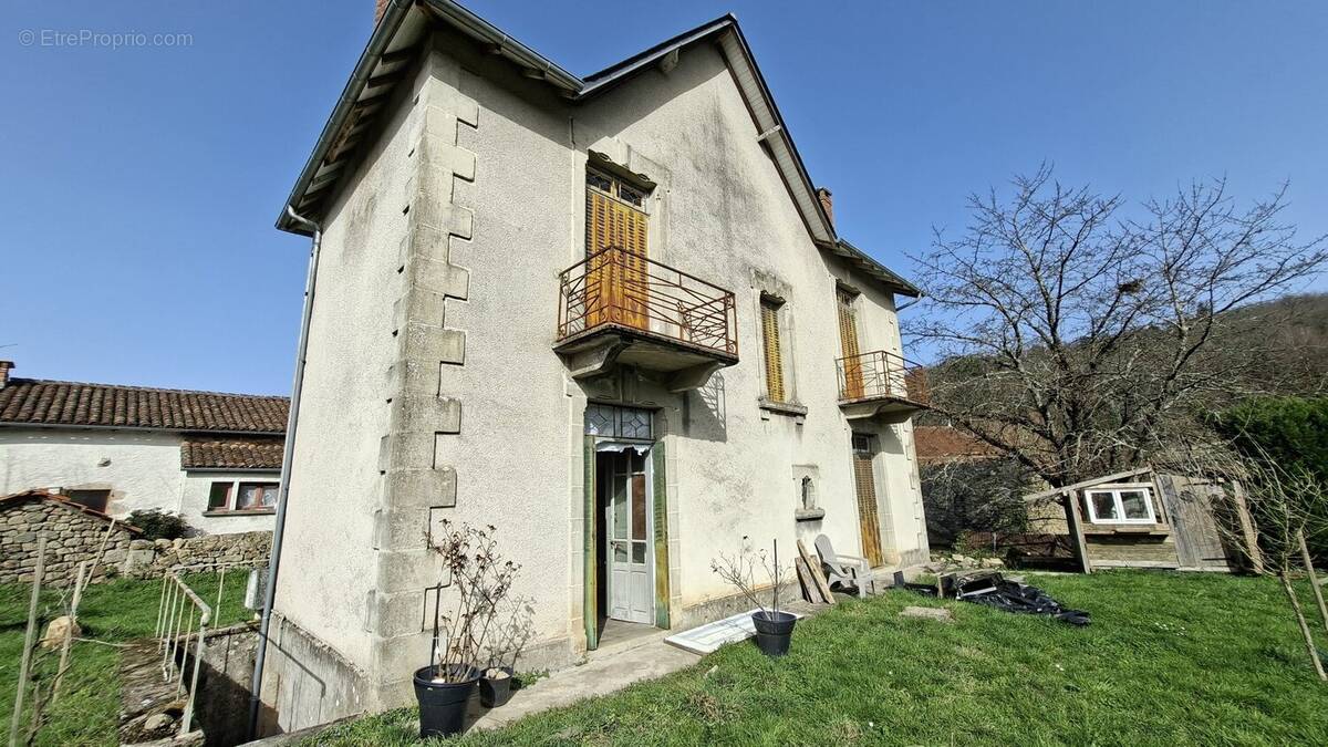 Maison à TEYSSIEU