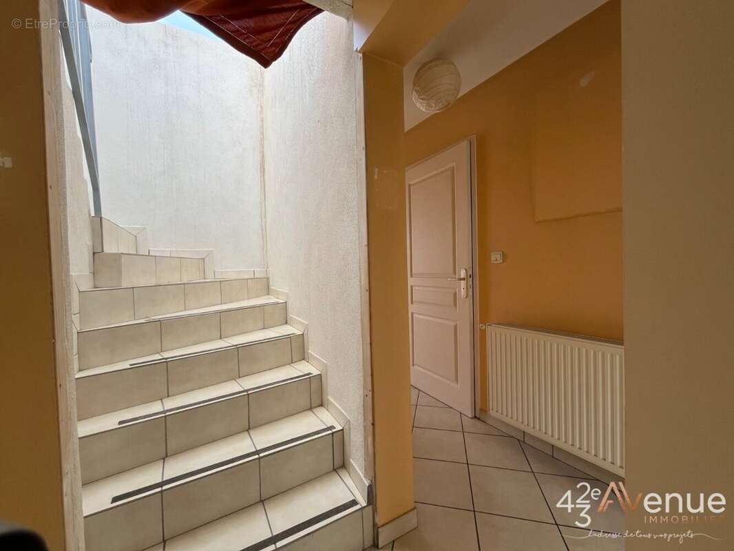 Appartement à SAINT-ETIENNE