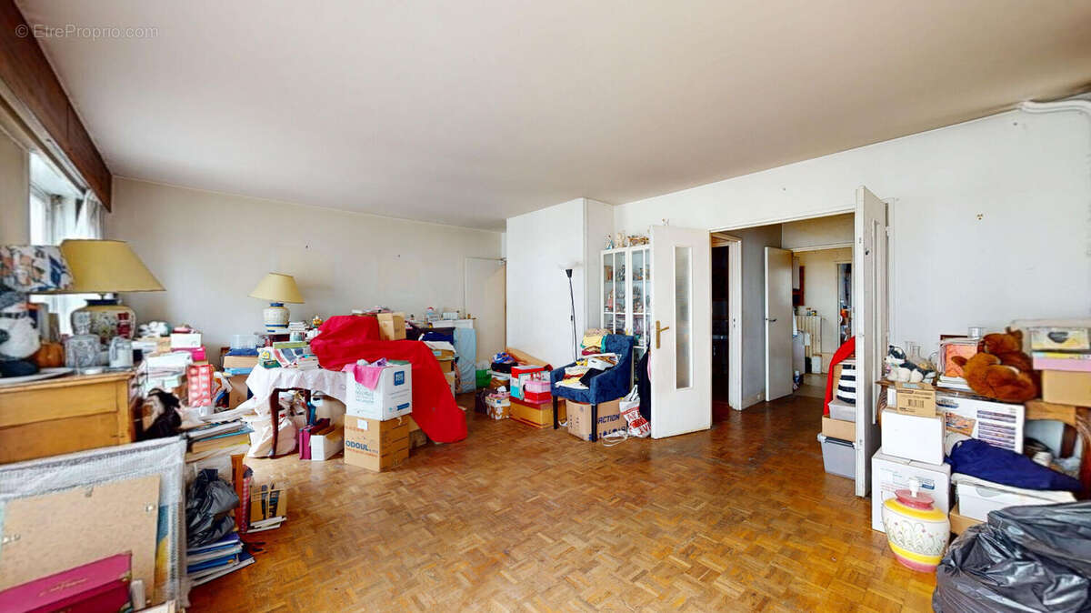 Appartement à PARIS-14E