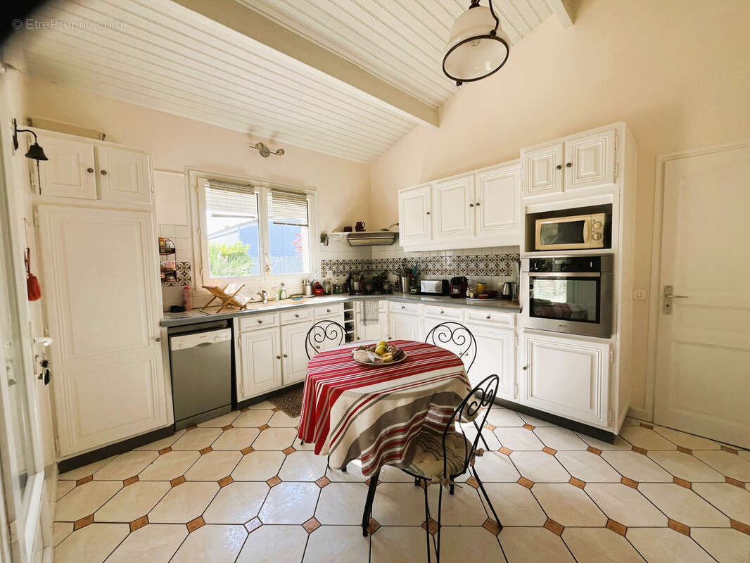 Maison à MESCHERS-SUR-GIRONDE