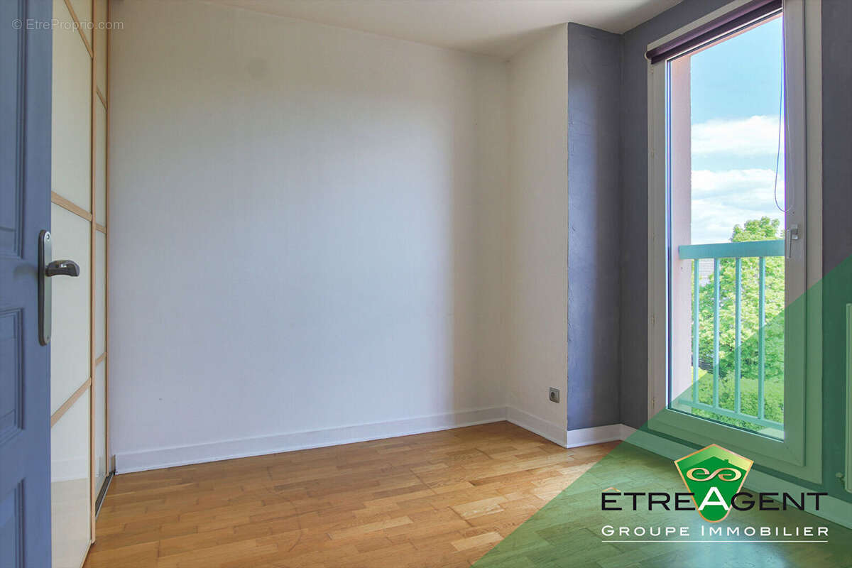 Appartement à ISSOU