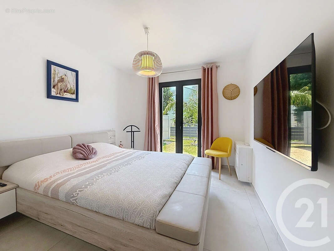 Maison 100 m² à Santa-Lucia-Di-Moriani  - photo 16