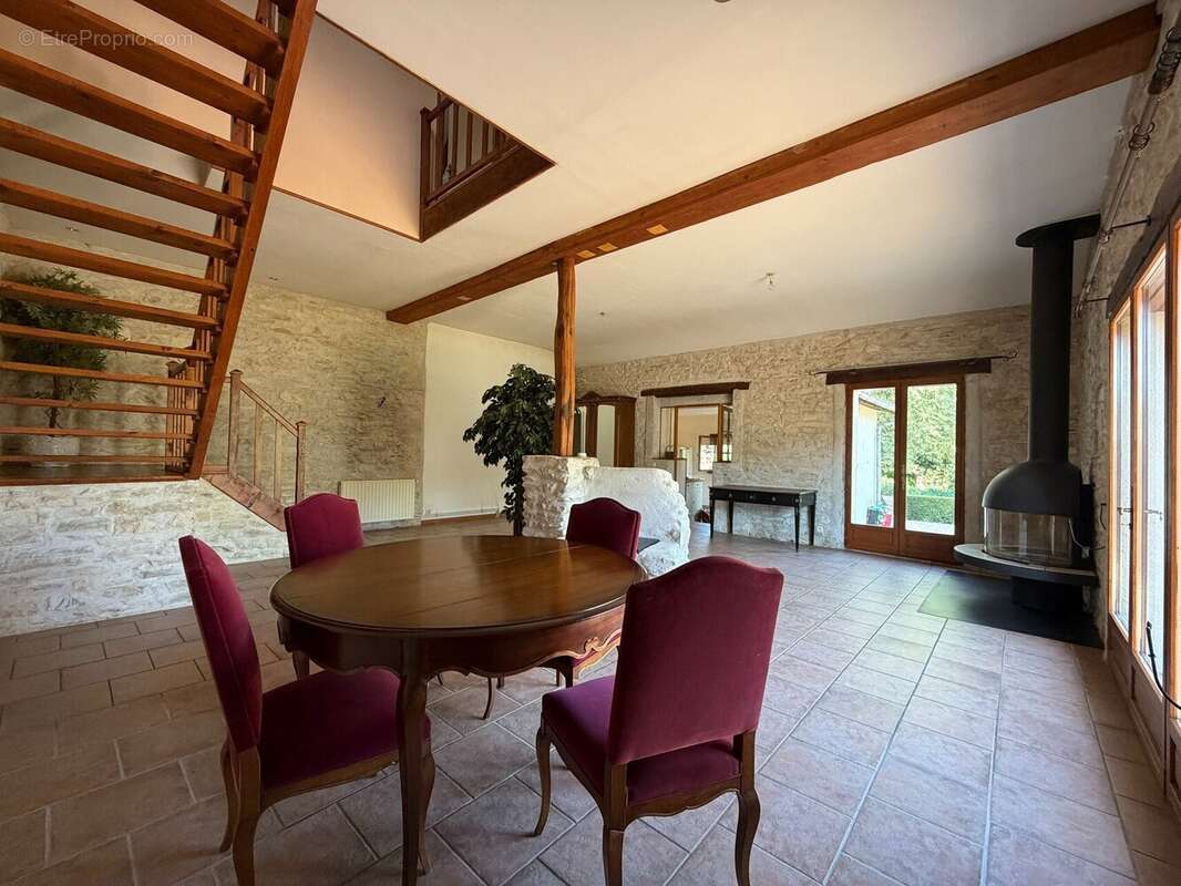 Maison 162 m² à Civray  - photo 5