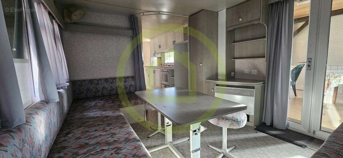 Terrain à MEZIERES-EN-BRENNE