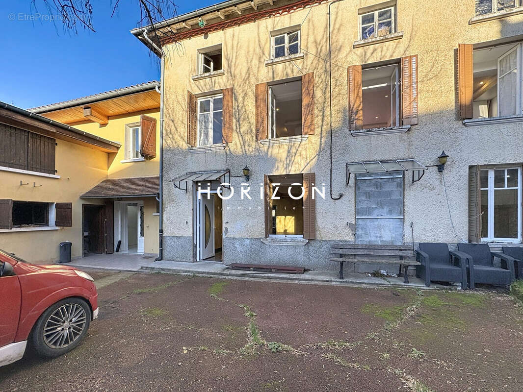 Maison à OUROUX