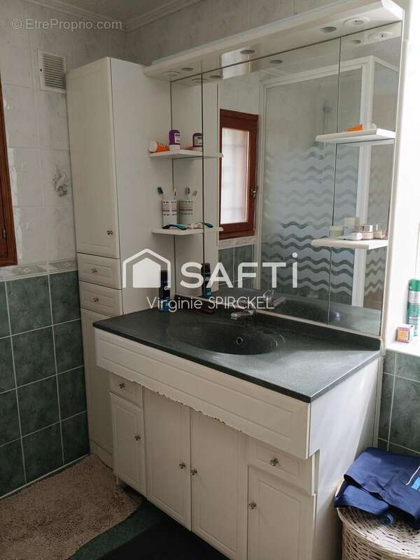 Maison 100 m² à Barquet  - photo 8
