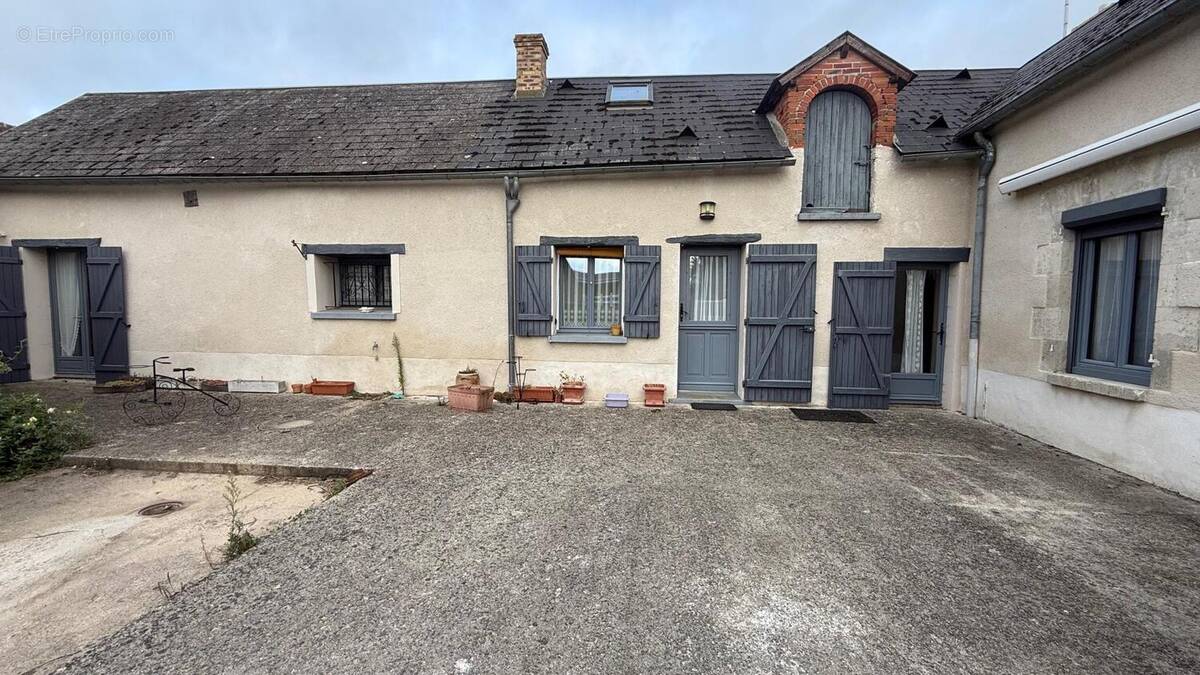 Photo 1 - Maison à YEVRE-LA-VILLE