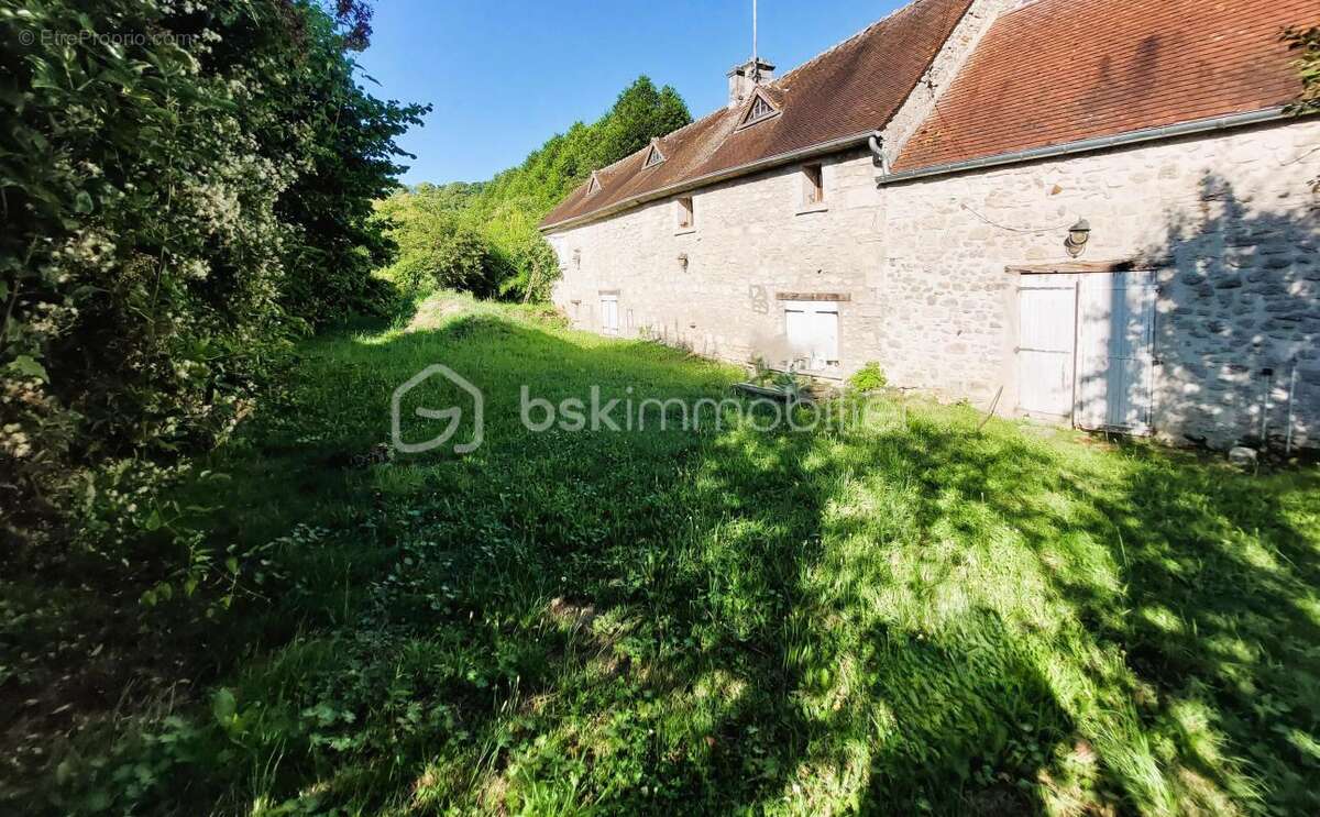 Maison à FRESNOY-LA-RIVIERE