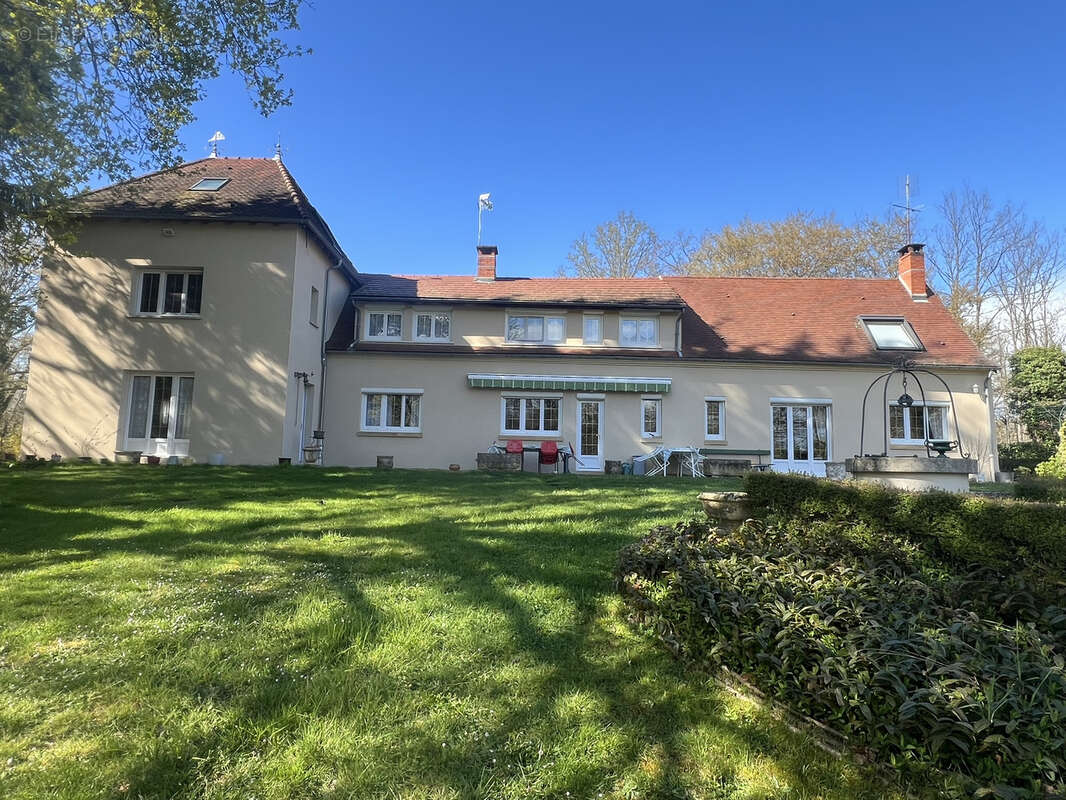 Maison à PARAY-LE-MONIAL