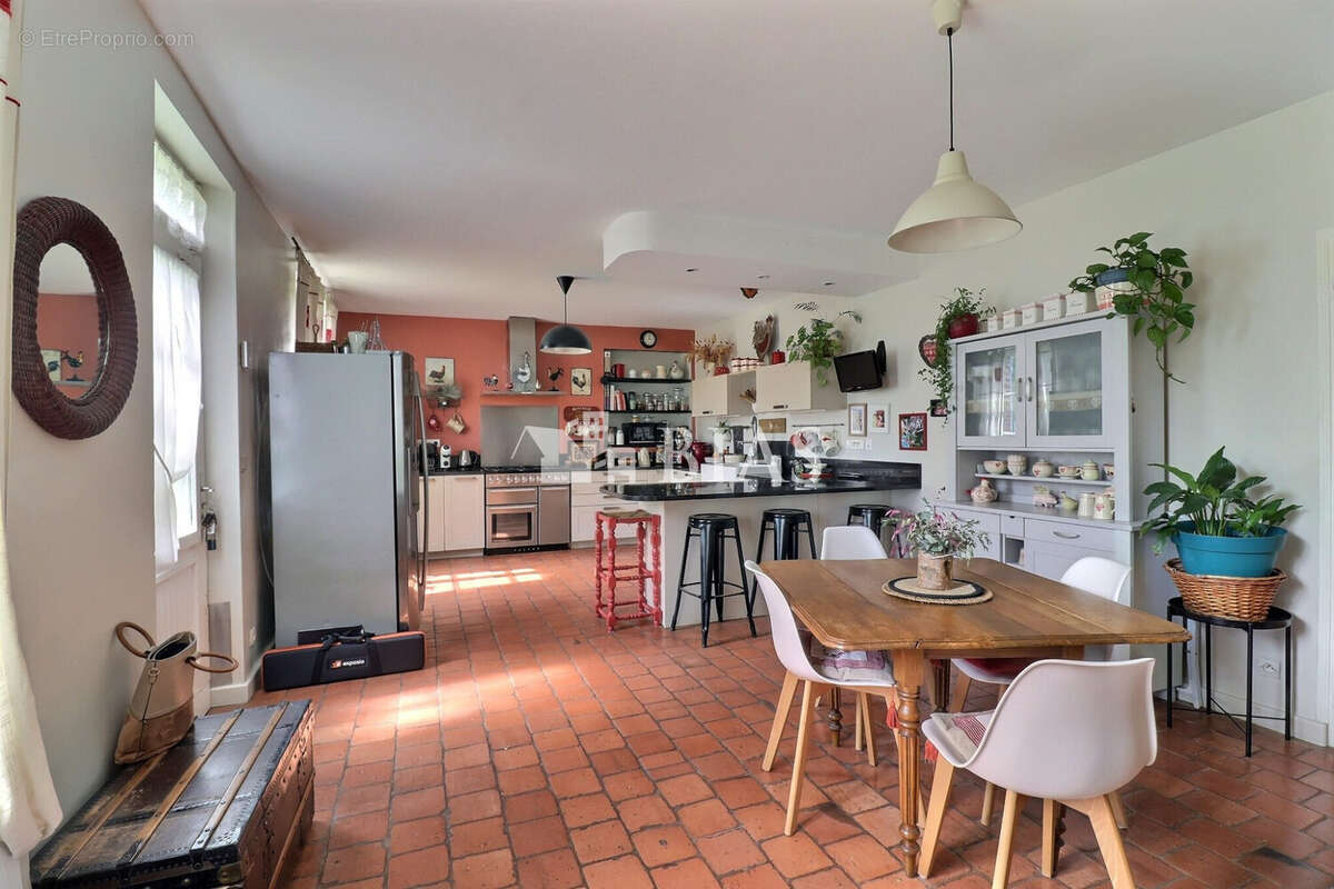 Maison à EQUEMAUVILLE