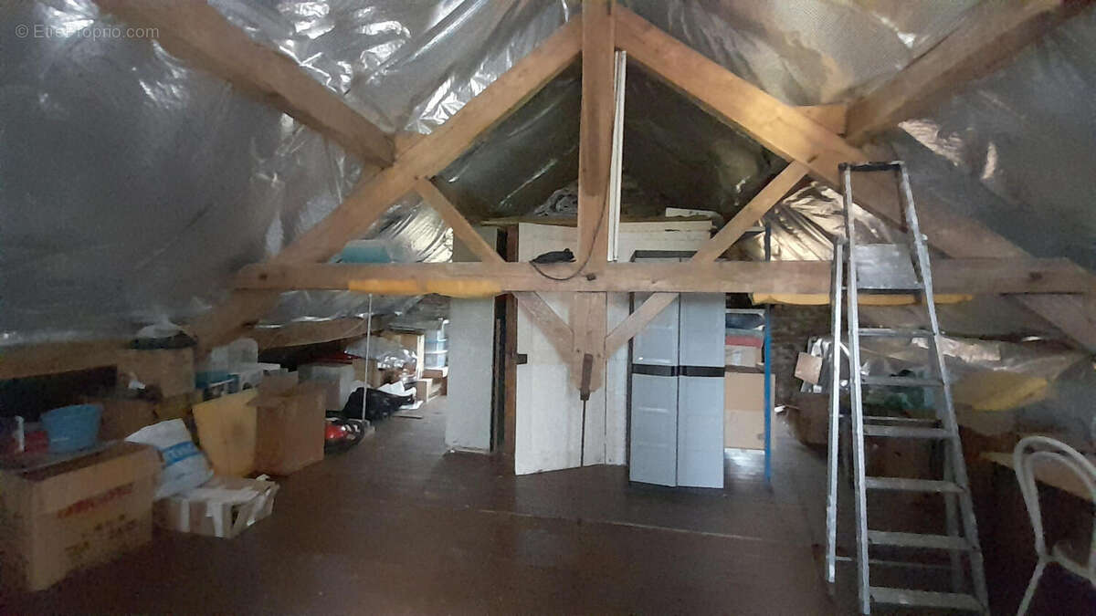 Le grenier - Maison à SAINT-PRIEST-LES-FOUGERES