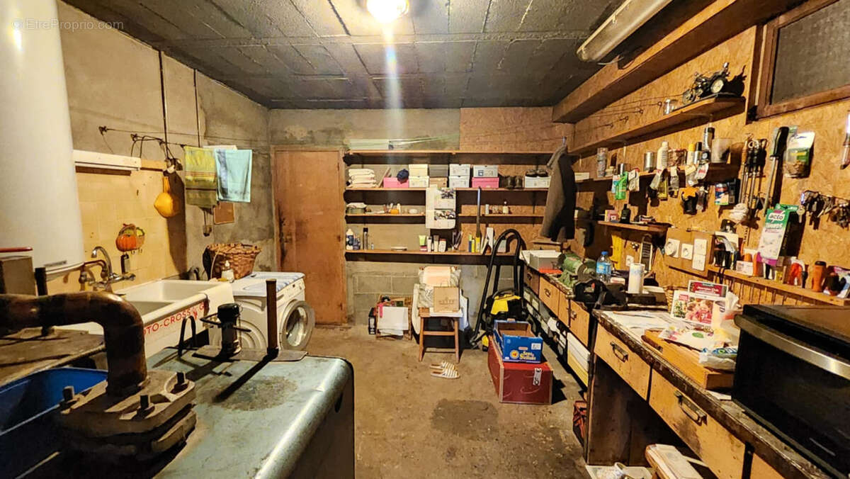 Maison à INJOUX-GENISSIAT