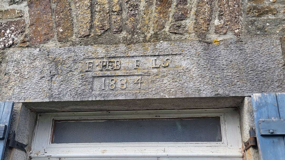 Maison à SAINT-DENIS-LE-GAST