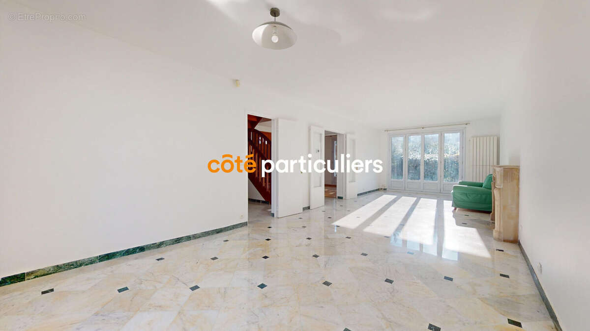 Maison à SAINT-REMY-LES-CHEVREUSE