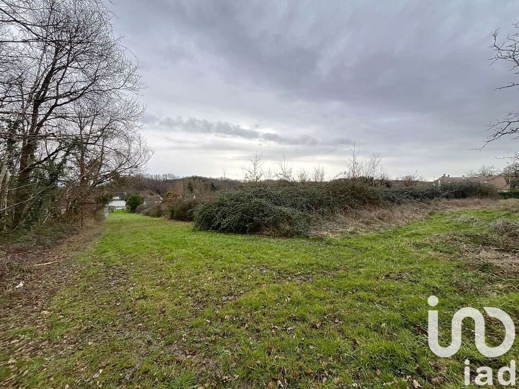 Photo 3 - Terrain à POUILLE