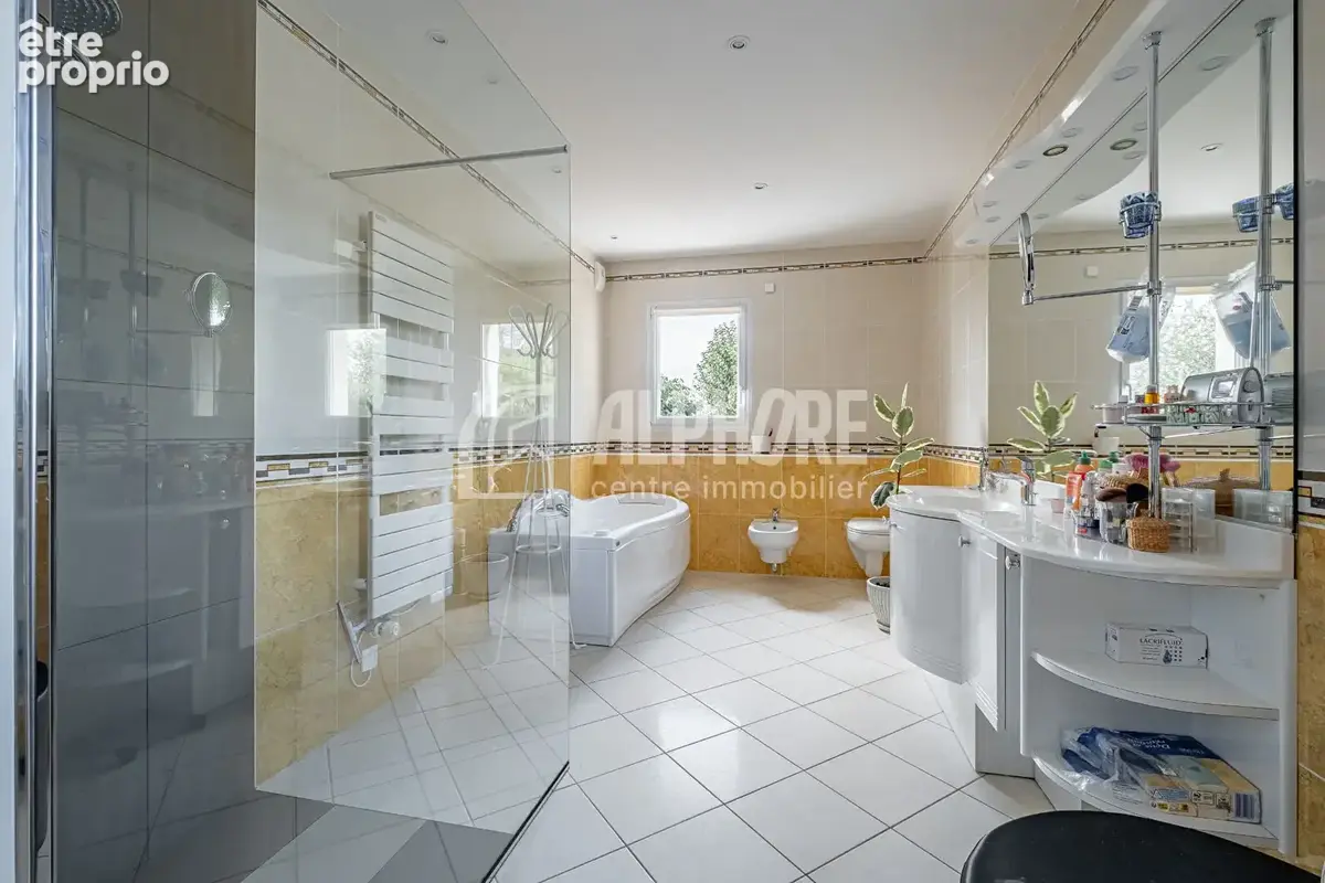 Maison 183m² , 5 chambres, double garage . - photo 10