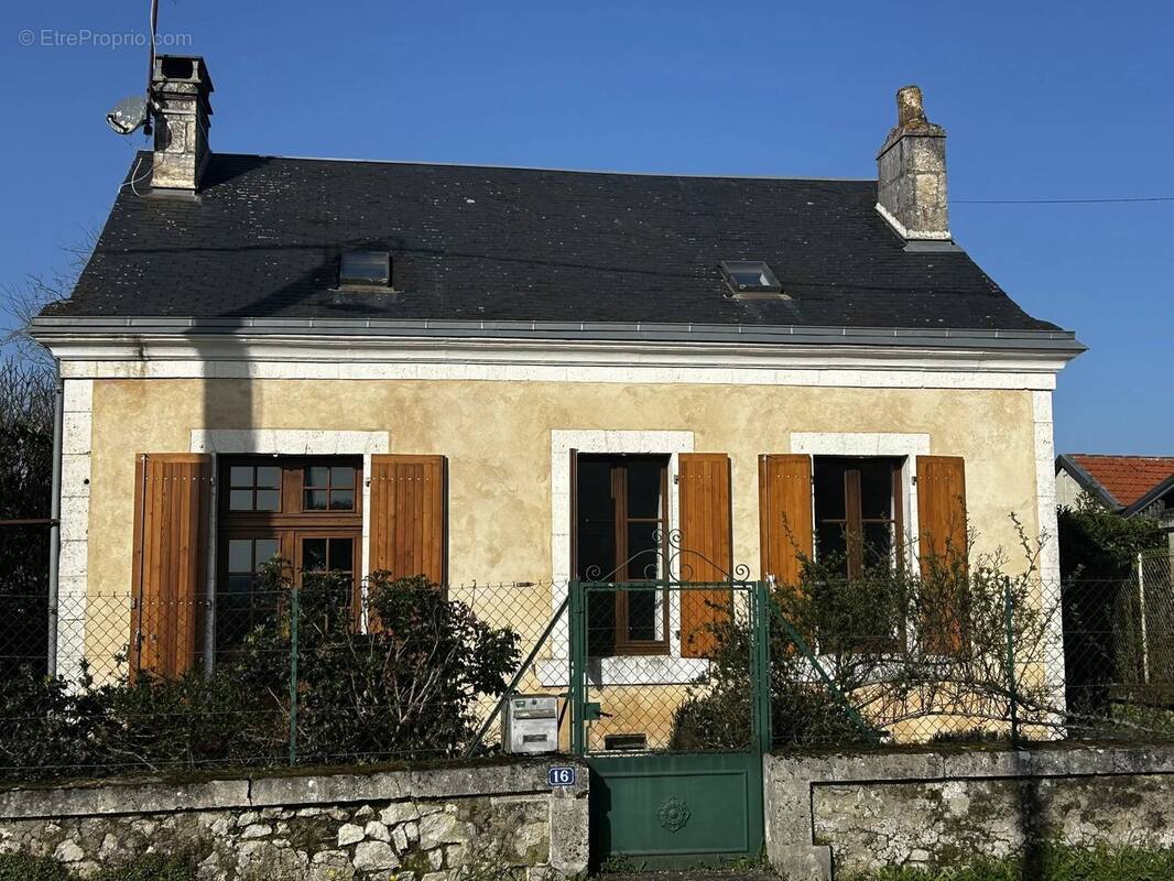 Maison à BROSSAC
